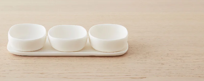 simple and elegant dinnerware set-resin trio bowls by tina frey