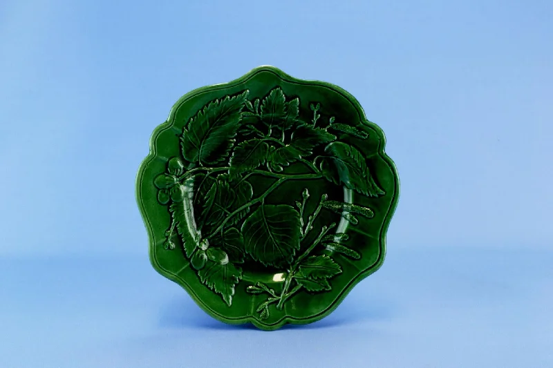 high-quality dinnerware set for guests-Green Majolica Serving Dish, English 19th Century